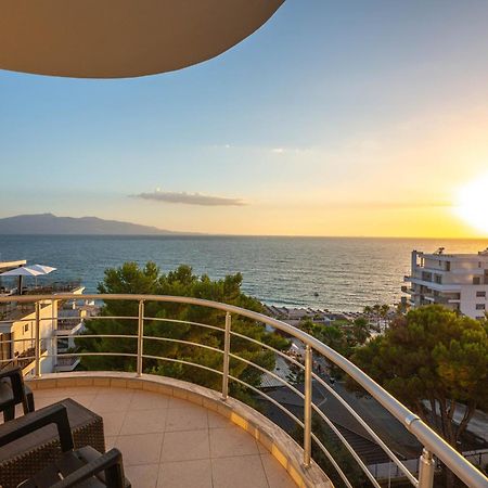 Hotel Sea Breeze Sarandë Eksteriør billede