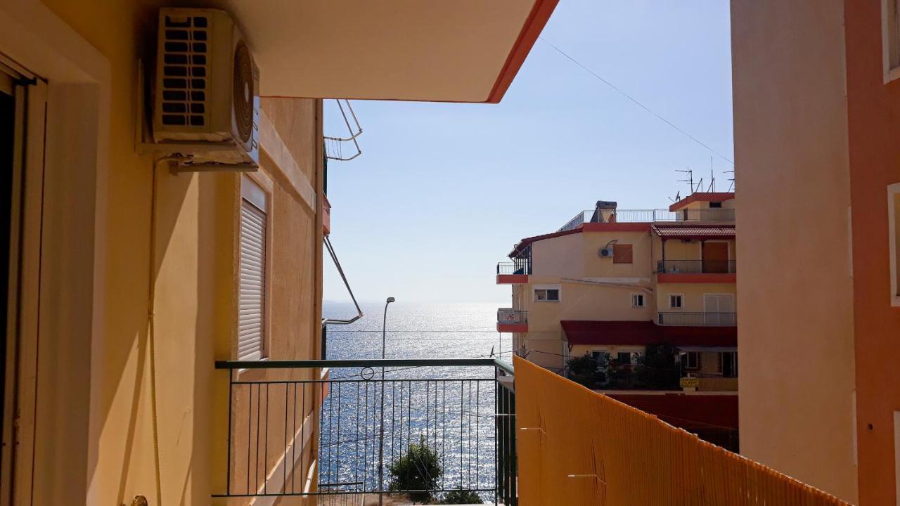 Hotel Sea Breeze Sarandë Eksteriør billede