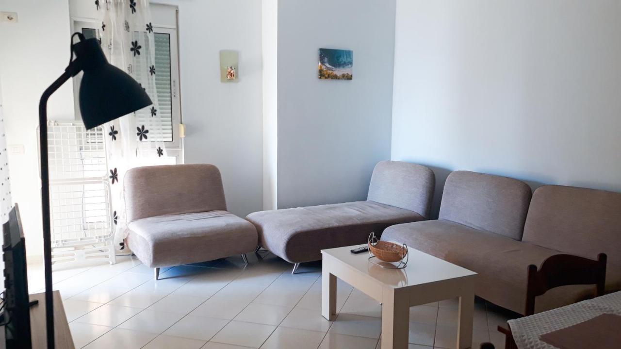 Hotel Sea Breeze Sarandë Eksteriør billede