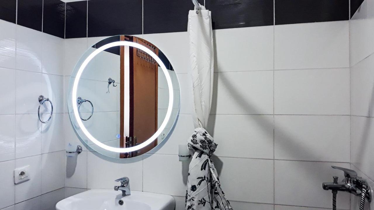 Hotel Sea Breeze Sarandë Eksteriør billede