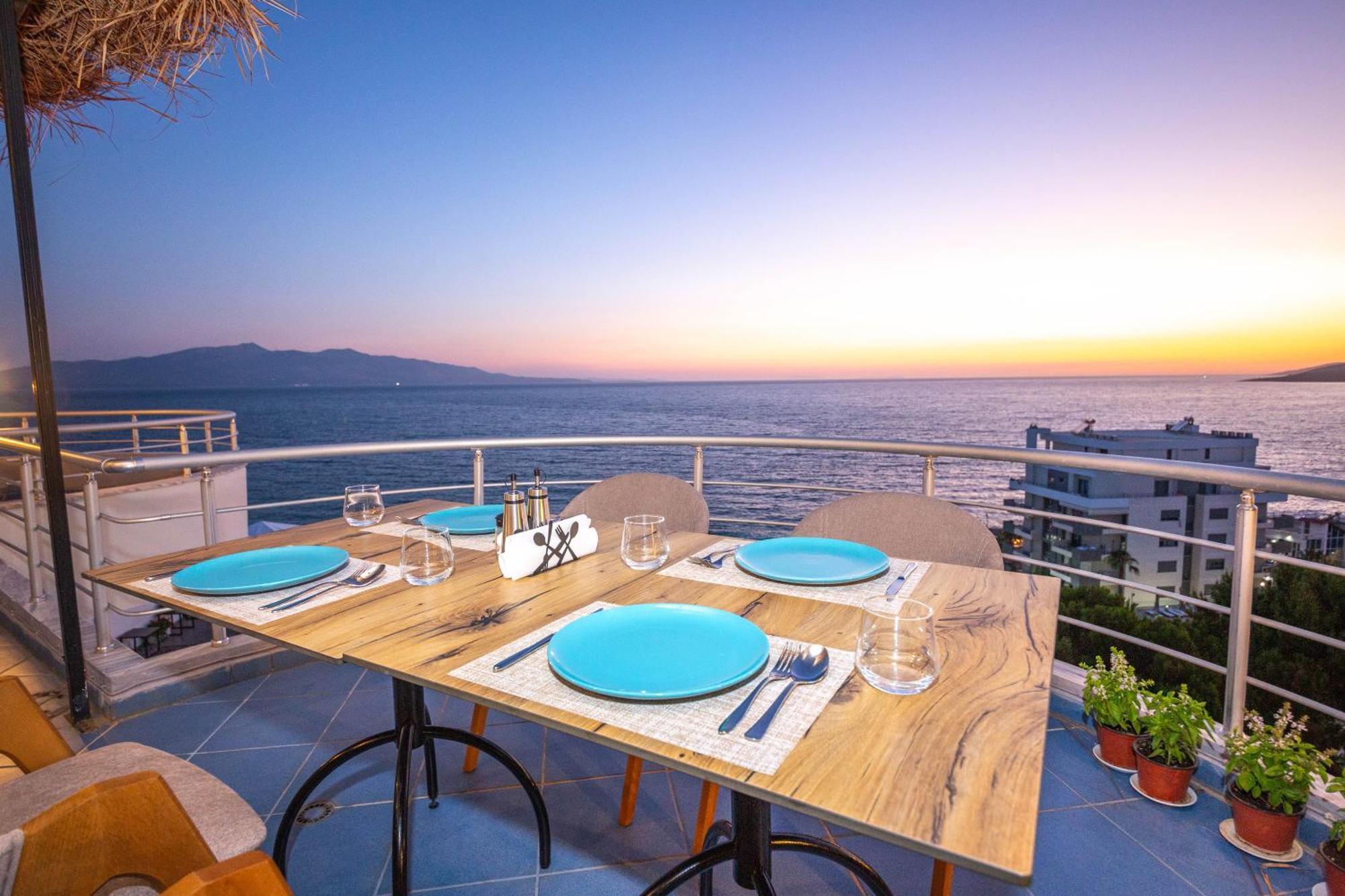 Hotel Sea Breeze Sarandë Eksteriør billede