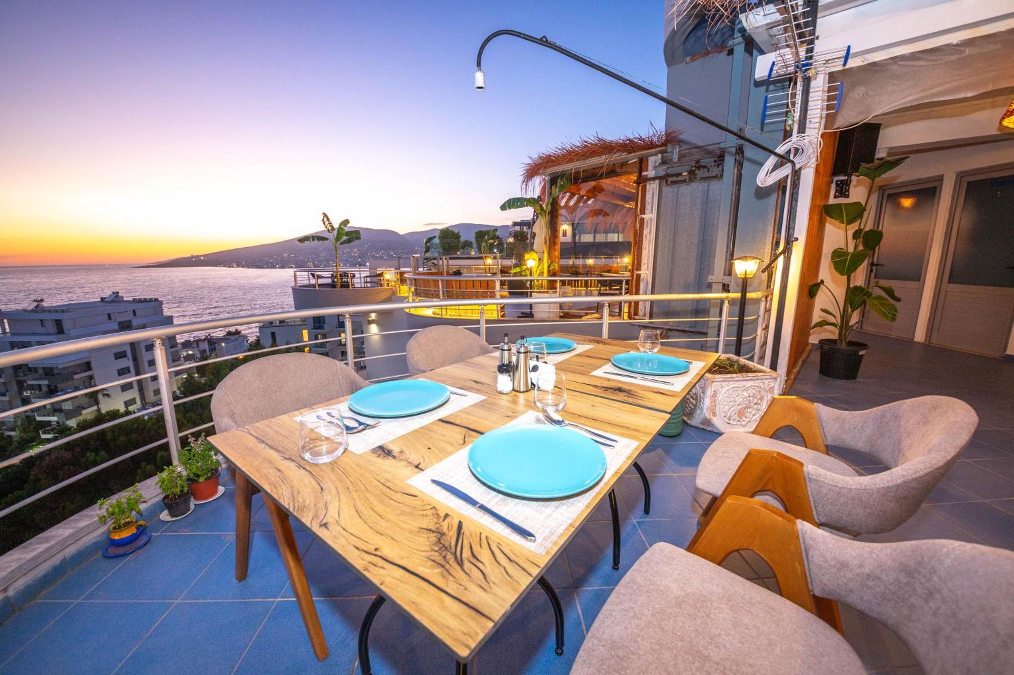 Hotel Sea Breeze Sarandë Eksteriør billede